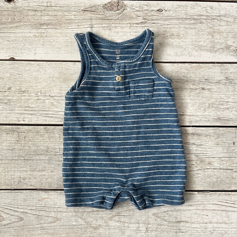Baby Gap Boy’s Romper Size 3-6 Month
